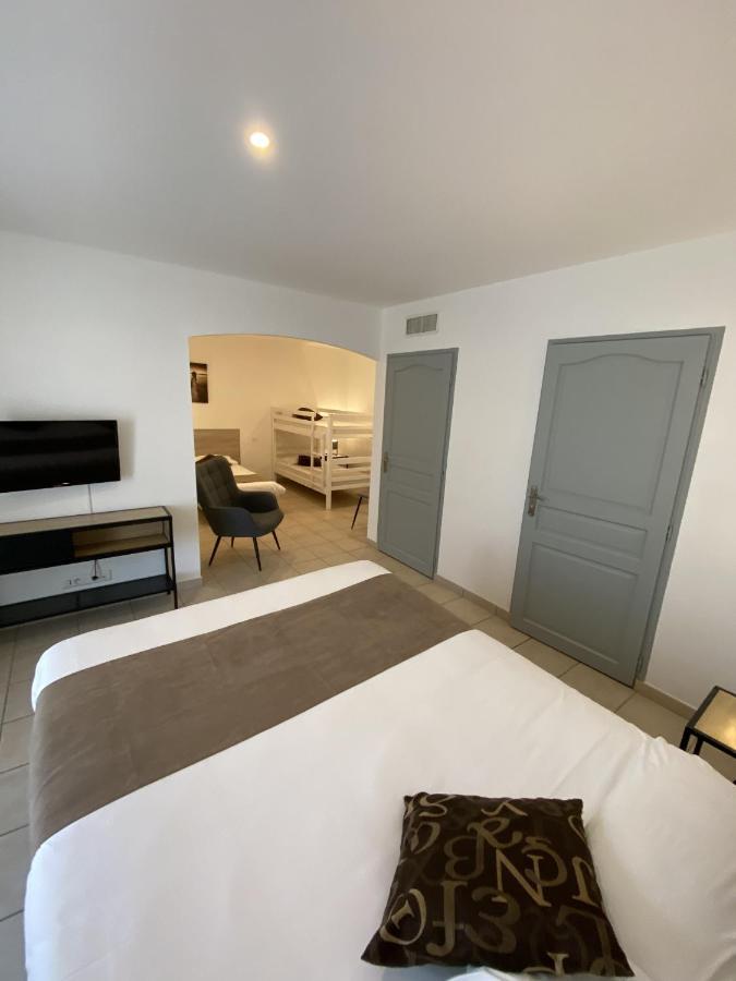 Logis Hotel L'Oliveraie コニャック エクステリア 写真