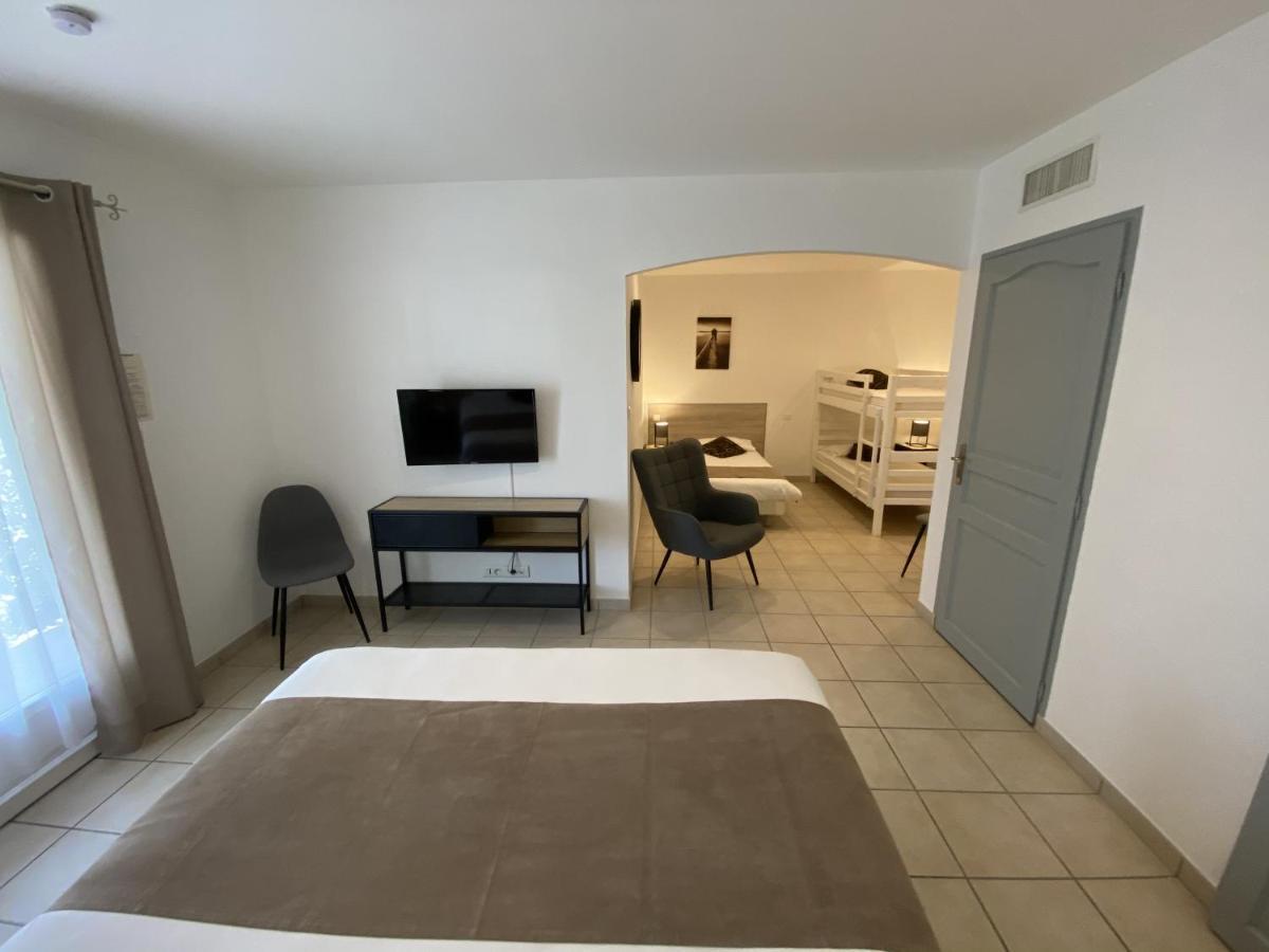 Logis Hotel L'Oliveraie コニャック エクステリア 写真
