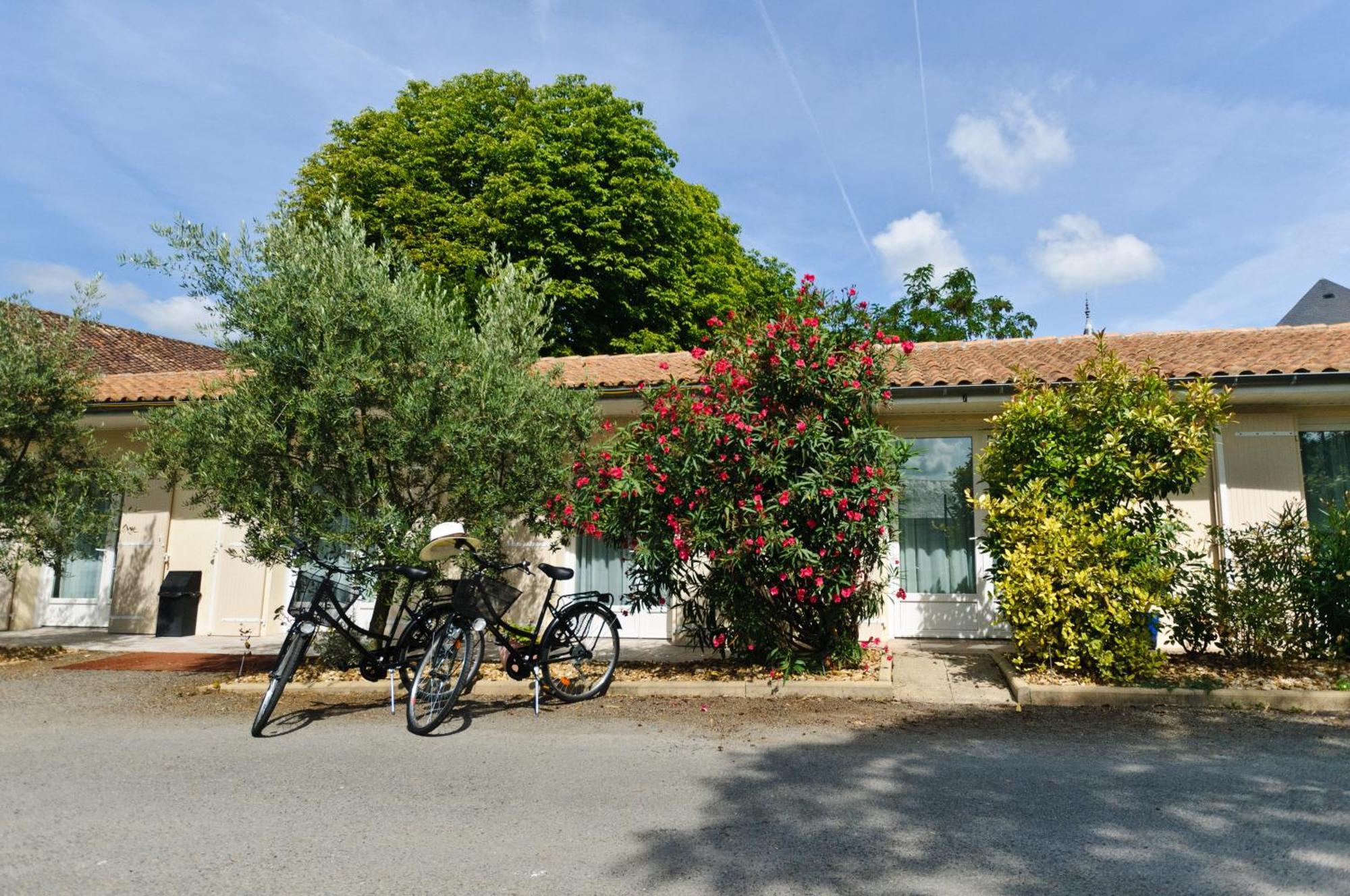 Logis Hotel L'Oliveraie コニャック エクステリア 写真