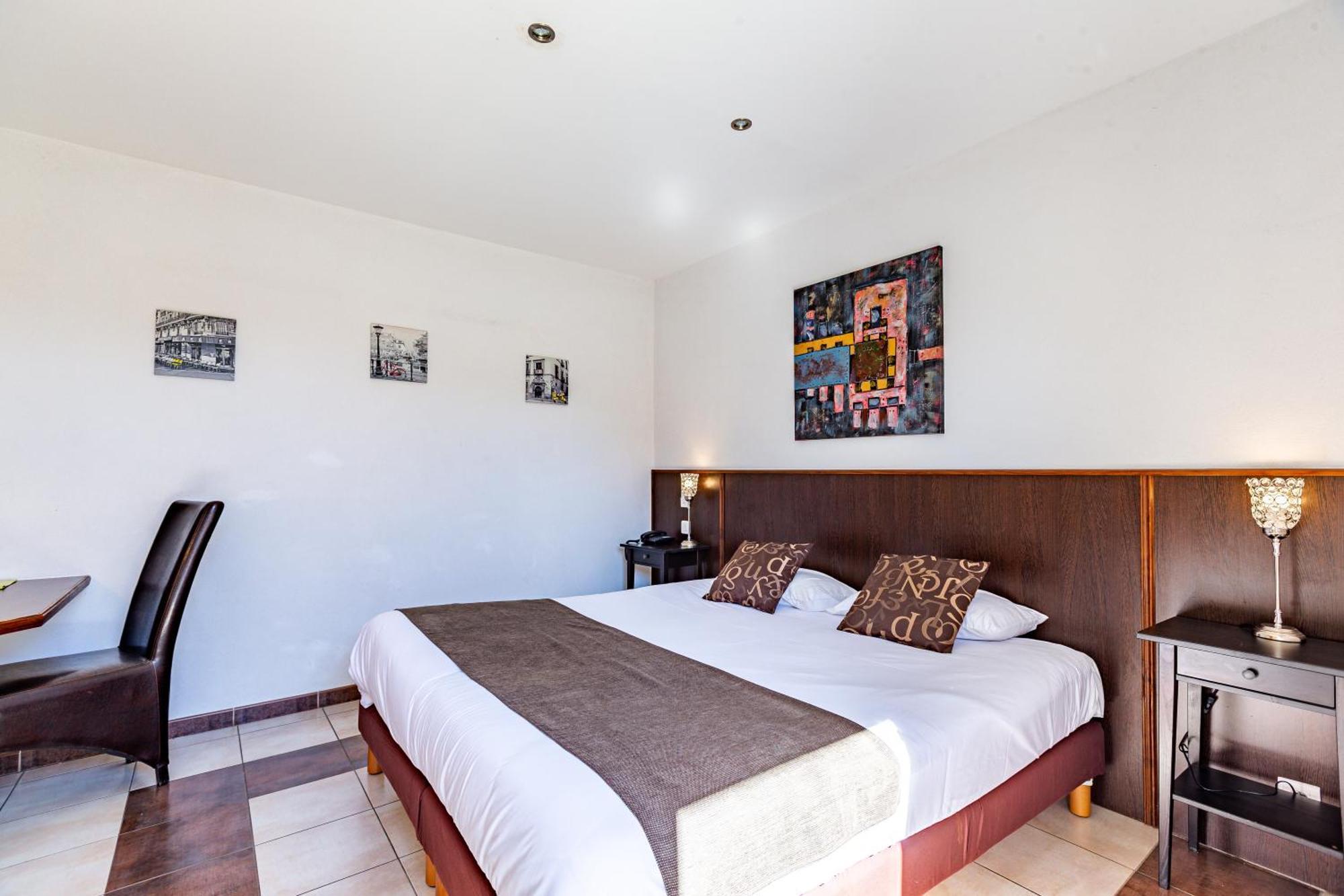 Logis Hotel L'Oliveraie コニャック エクステリア 写真