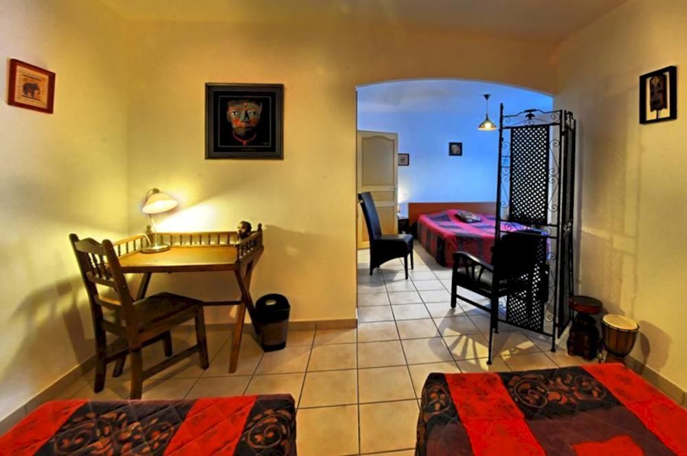 Logis Hotel L'Oliveraie コニャック エクステリア 写真