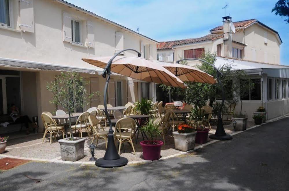 Logis Hotel L'Oliveraie コニャック エクステリア 写真
